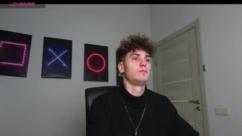 Snapshot of nick_phillip chatting on 10.26.25 NICK PHILLIP online show from 10.26.25