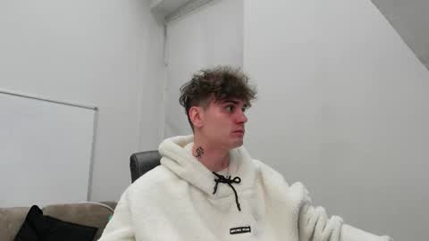 Snapshot of nick_phillip chatting on 11.01.25 NICK PHILLIP online show from 11.01.25