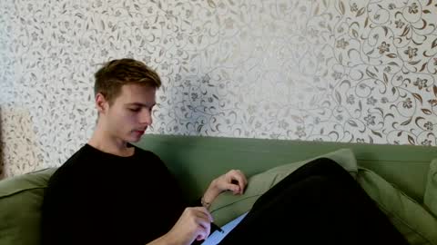 Snapshot of nicksuper8 chatting on 12.12.24 Nick online show from 12.12.24