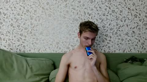 Snapshot of nicksuper8 chatting on 12.16.24 Nick online show from 12.16.24