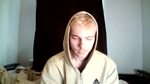 Snapshot of nicksuper8 chatting on 11.17.25 Nick online show from 11.17.25