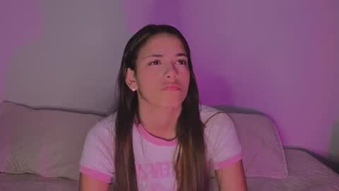 Snapshot of nicky_and_blake chatting on 12.07.24 nicky and blake online show from 12.07.24