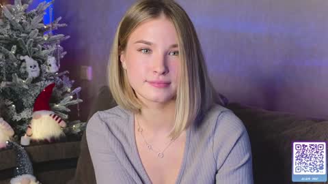 Snapshot of nicole_w00 chatting on 12.19.24 Nicole online show from 12.19.24