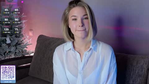 Snapshot of nicole_w00 chatting on 01.16.25 Nicole online show from 01.16.25