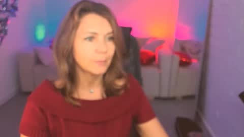 Snapshot of nicolehits chatting on 10.10.25 nicolehits online show from 10.10.25