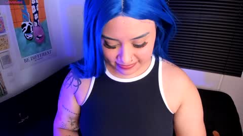 Snapshot of nicoleozzyy chatting on 12.18.24 Nico online show from 12.18.24