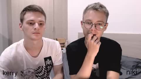 Snapshot of nikikerry_cum_ chatting on 10.17.25 nikikerry_cum_ online show from 10.17.25