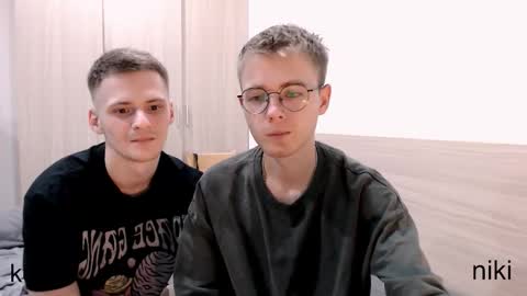 Snapshot of nikikerry_cum_ chatting on 10.26.25 nikikerry_cum_ online show from 10.26.25