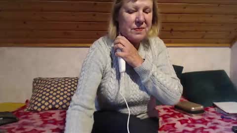 Snapshot of nikole111 chatting on 10.26.25 Nikole1 online show from 10.26.25