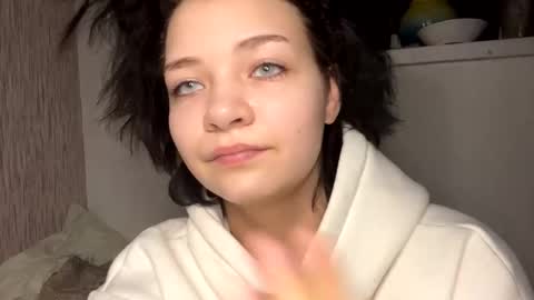 Snapshot of nikoli_naw chatting on 01.29.25 nikoli_naw online show from 01.29.25