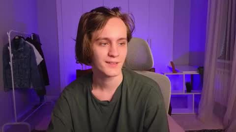 Snapshot of nikompell chatting on 02.26.25 niko online show from 02.26.25