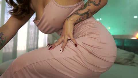 Snapshot of nina_mon chatting on 12.11.24 Angie online show from 12.11.24