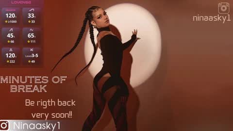 Snapshot of ninaa_sky chatting on 01.07.25    online show from 01.07.25