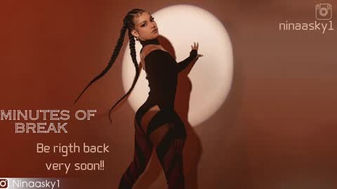 Snapshot of ninaa_sky chatting on 01.23.25    online show from 01.23.25