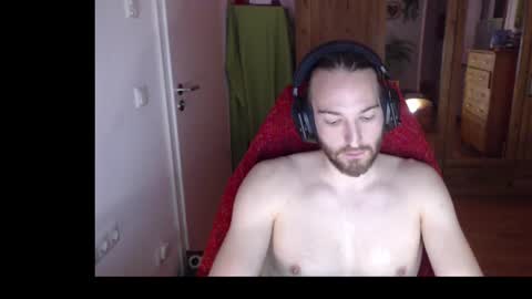 Snapshot of nineeuro chatting on 02.19.25 Pit online show from 02.19.25