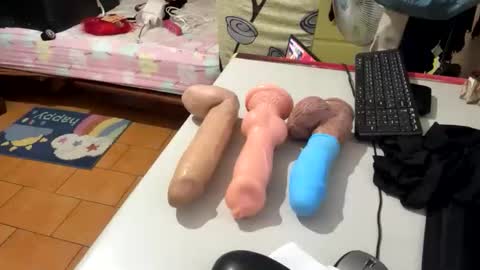 Snapshot of ninfo_puta chatting on 10.18.25 Ninfo Puta online show from 10.18.25