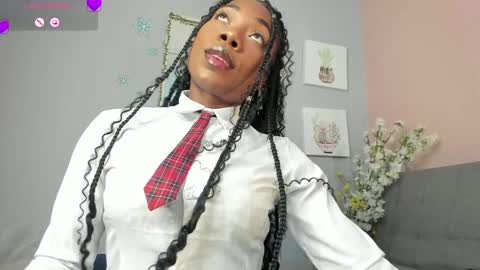 Snapshot of nini_martinii chatting on 02.01.25 NINI  online show from 02.01.25