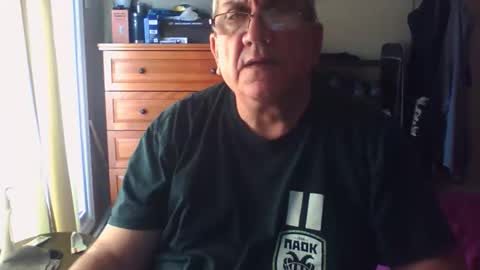 Snapshot of nionios67 chatting on 10.22.25 Dennis online show from 10.22.25
