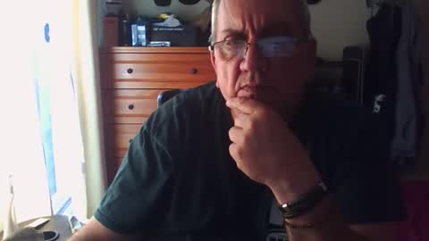 Snapshot of nionios67 chatting on 10.24.25 Dennis online show from 10.24.25
