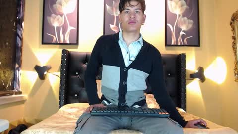 noa11_ online show from 11.06.25