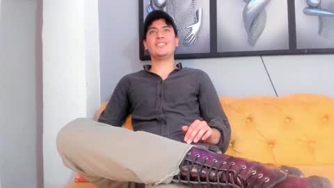 Snapshot of noah_ferrary chatting on 11.07.25 Noah Ferrary online show from 11.07.25