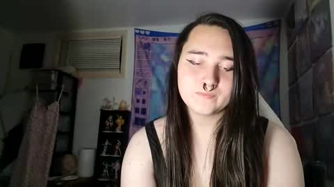 Snapshot of nonbinarybeauty20 chatting on 01.18.25 nonbinarybeauty20 online show from 01.18.25