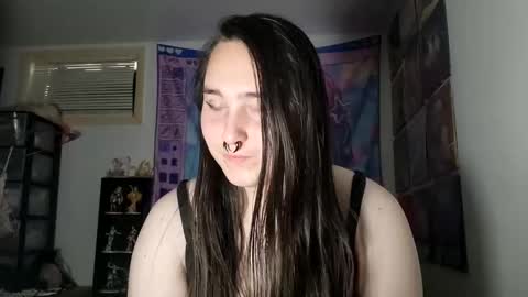 Snapshot of nonbinarybeauty20 chatting on 02.19.25 nonbinarybeauty20 online show from 02.19.25