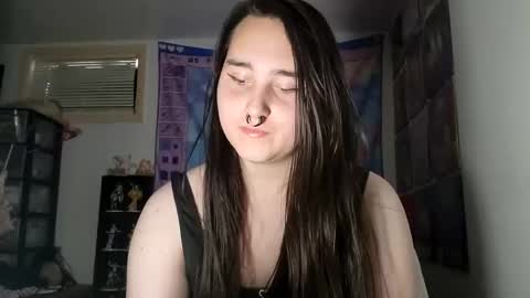 Snapshot of nonbinarybeauty20 chatting on 02.20.25 nonbinarybeauty20 online show from 02.20.25