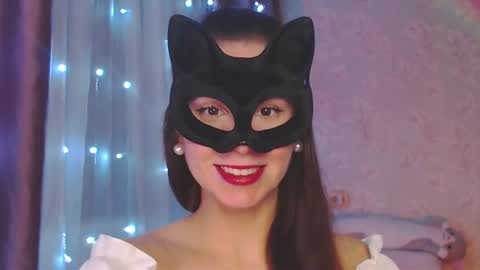 Send message when u here online show from 10.19.25