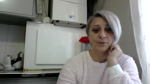 Snapshot of nosmileme chatting on 11.18.25 nosmileme online show from 11.18.25