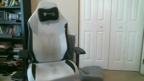 Snapshot of notg72 chatting on 09.16.25 notg72 online show from 09.16.25