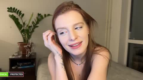 Snapshot of nura_foxx chatting on 01.19.25 nura_foxx online show from 01.19.25