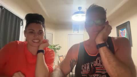 Snapshot of obsidianheartsx chatting on 10.01.25 SimplyUs online show from 10.01.25