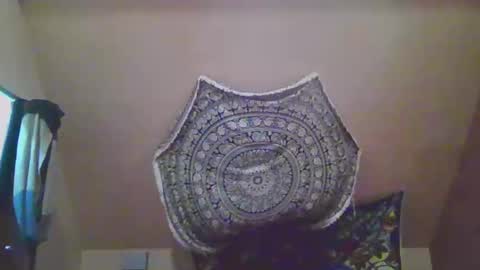 Snapshot of octobersky1993 chatting on 09.30.25 Sky online show from 09.30.25