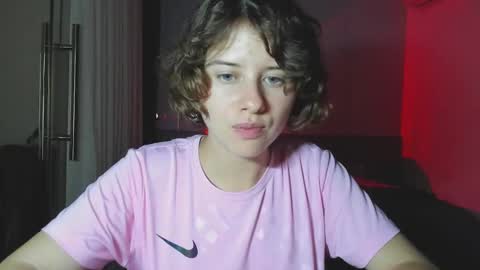 Snapshot of octopussy69x chatting on 02.27.25 Evie online show from 02.27.25