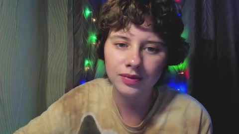 Snapshot of octopussy69x chatting on 10.19.25 Evie online show from 10.19.25