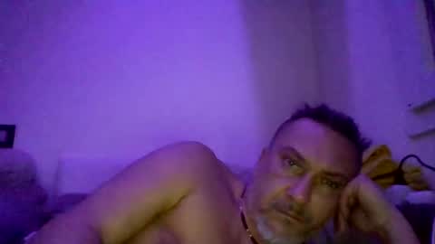 Snapshot of olimpio1230 chatting on 01.10.25 olimpio1230 online show from 01.10.25