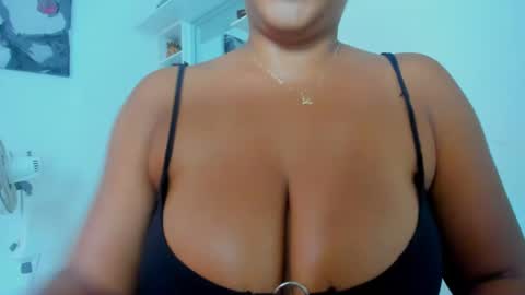 olivahot30 online show from 01.27.25