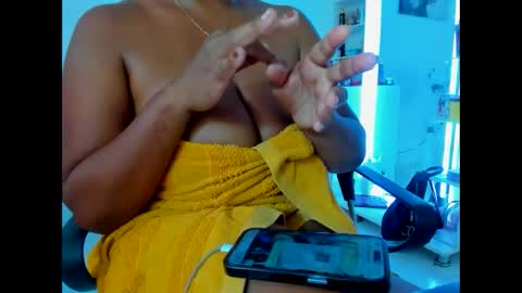 olivahot30 online show from 02.05.25