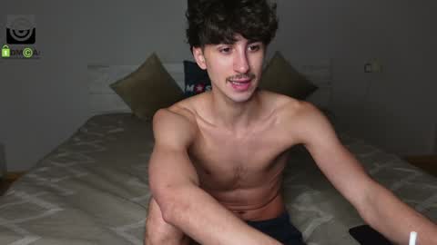 Snapshot of oliver_baker chatting on 12.05.24 Oliver  Kaen online show from 12.05.24