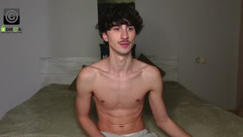 Snapshot of oliver_baker chatting on 01.12.25 Oliver  Kaen online show from 01.12.25