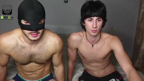 Snapshot of oliver_baker chatting on 10.05.25 Oliver  Kaen online show from 10.05.25