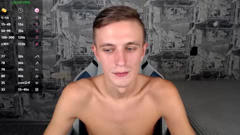 Snapshot of oliverfresh chatting on 09.28.25 Oliver online show from 09.28.25