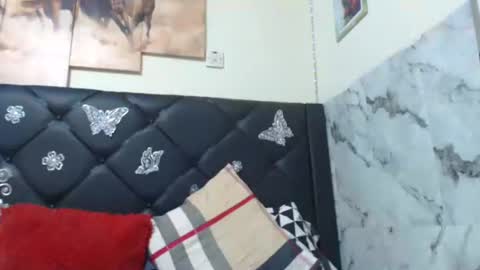 Olivia online show from 02.02.25