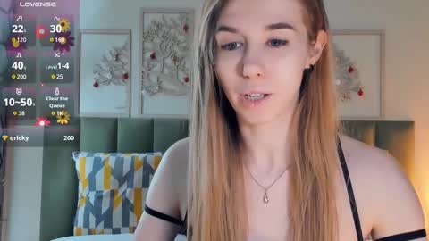 Snapshot of olivia_7 chatting on 02.12.25 Olivia online show from 02.12.25