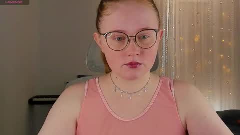 Snapshot of olivia_date chatting on 09.12.25 Olivia Date online show from 09.12.25
