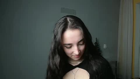 Snapshot of olivia_oliv chatting on 01.25.25 Olivia online show from 01.25.25