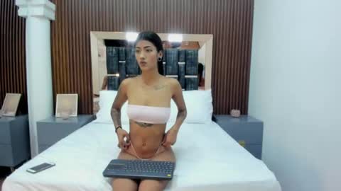 olivia_pearl_ online show from 09.30.25