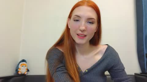 Snapshot of olivia_rid chatting on 12.25.24 OLIVIA online show from 12.25.24