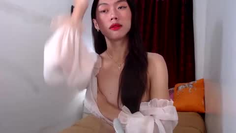Snapshot of oliviaknightx chatting on 01.28.25 oliviaknightx online show from 01.28.25